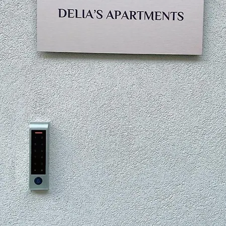 Delia'S Apartments Acireale Esterno foto